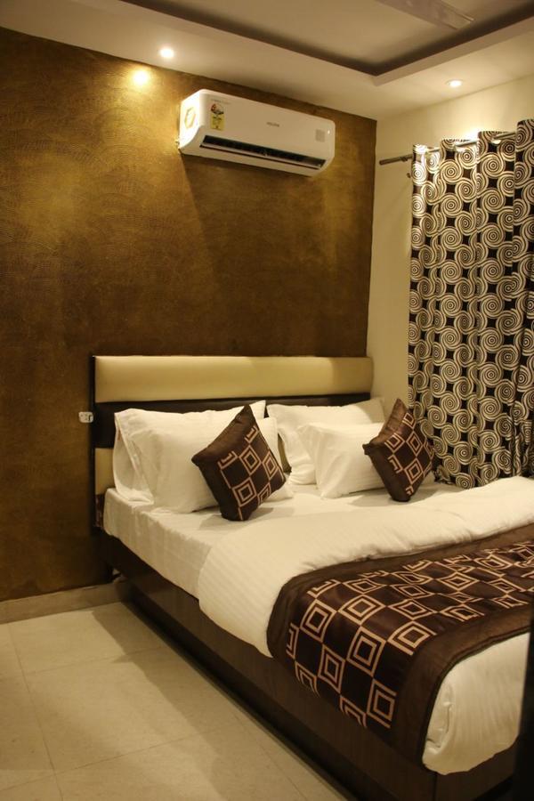 Hotel Snow White Inn New Delhi Exterior photo