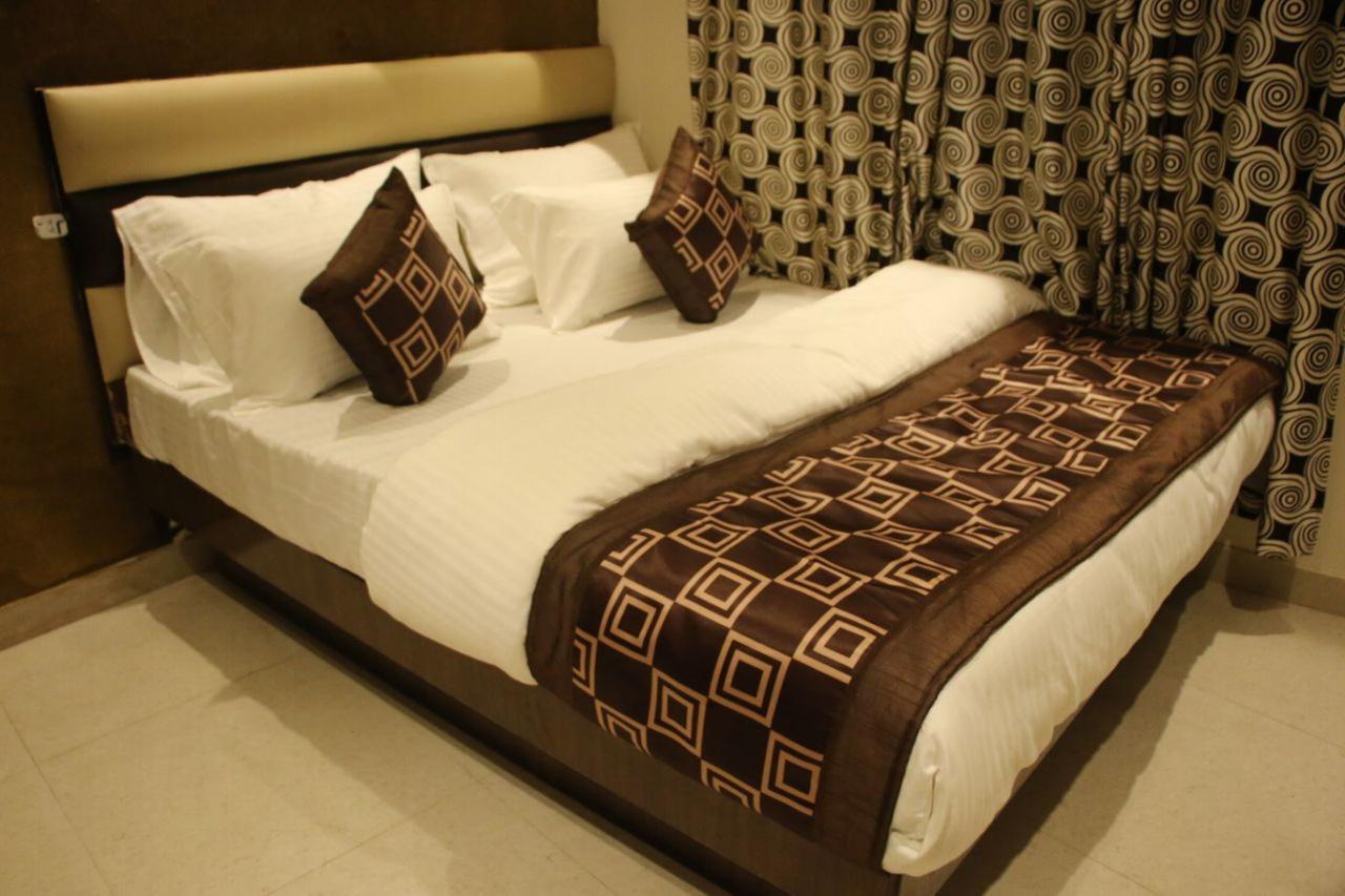 Hotel Snow White Inn New Delhi Exterior photo