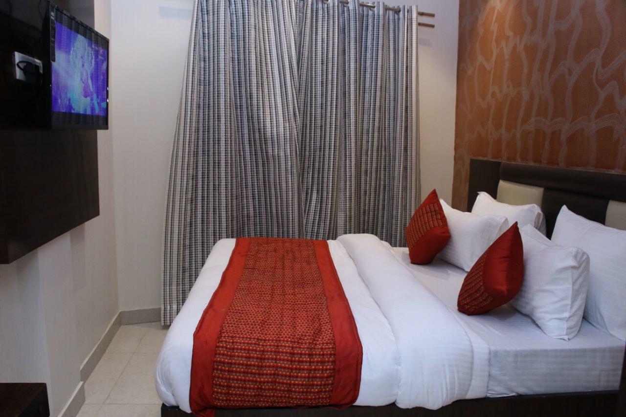 Hotel Snow White Inn New Delhi Exterior photo