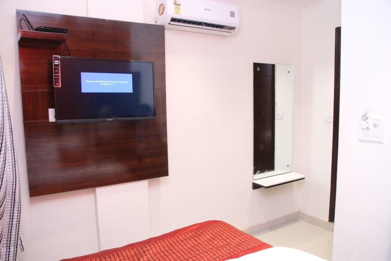 Hotel Snow White Inn New Delhi Exterior photo